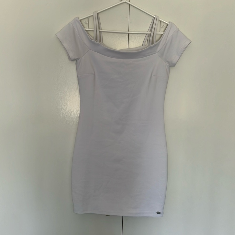 Guess fitted white off-the-shoulder dress. Size M.
